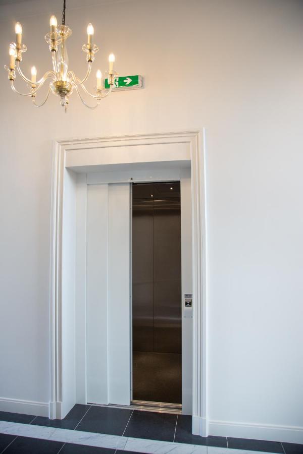 B&B Groepsaccommodatie De Pastorie Lage Mierde Экстерьер фото