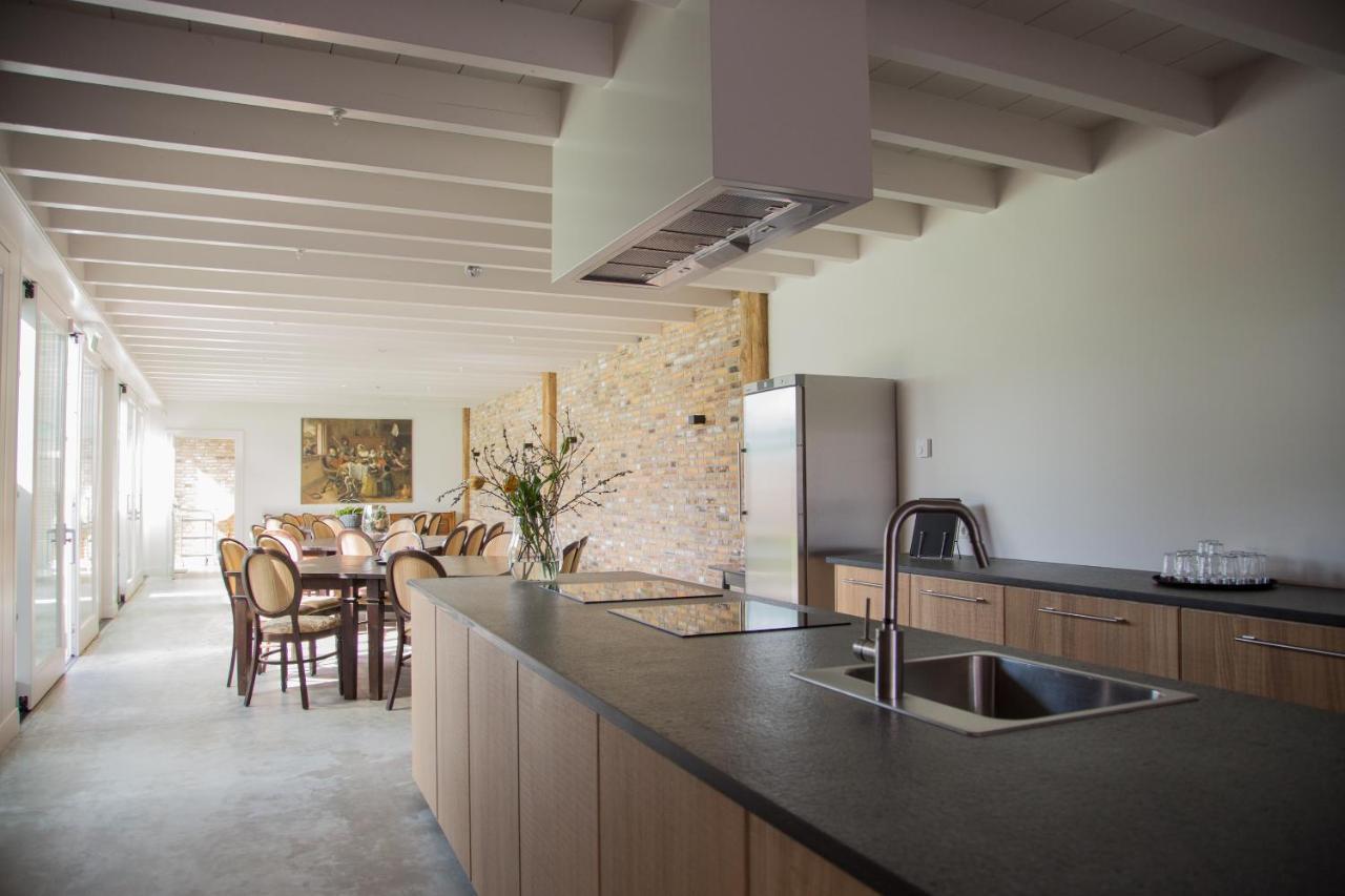 B&B Groepsaccommodatie De Pastorie Lage Mierde Экстерьер фото