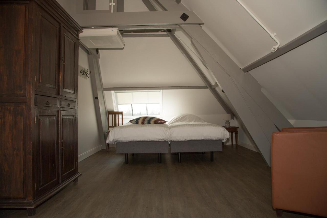 B&B Groepsaccommodatie De Pastorie Lage Mierde Экстерьер фото