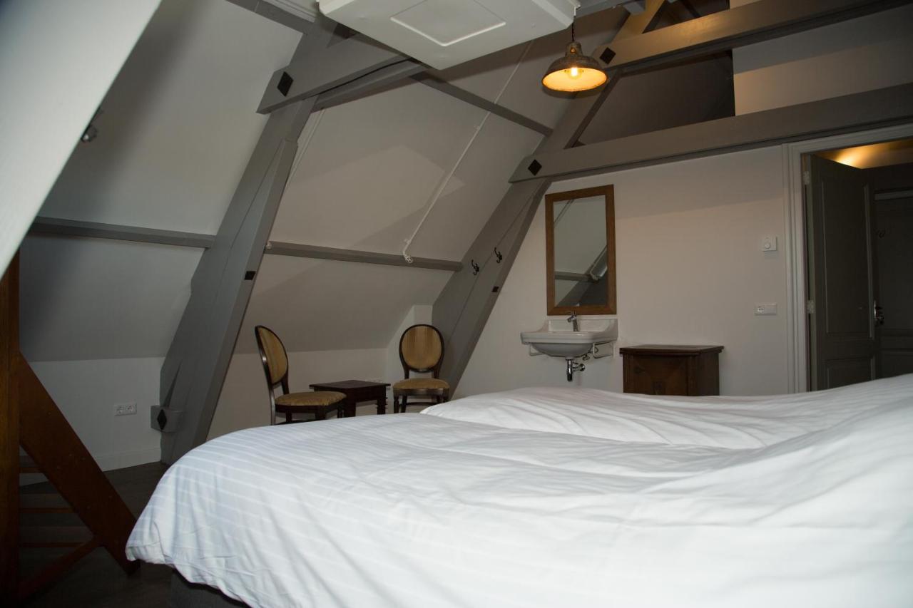 B&B Groepsaccommodatie De Pastorie Lage Mierde Экстерьер фото