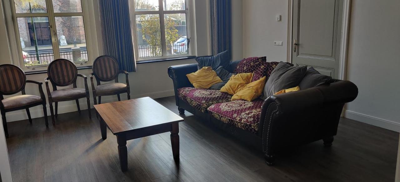 B&B Groepsaccommodatie De Pastorie Lage Mierde Экстерьер фото