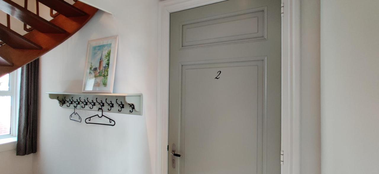 B&B Groepsaccommodatie De Pastorie Lage Mierde Экстерьер фото